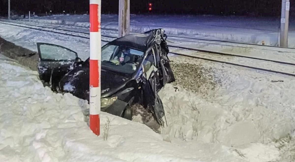 Tragiczny wypadek na przejściu kolejowym w woj. mazowieckim. Policja szuka świadków