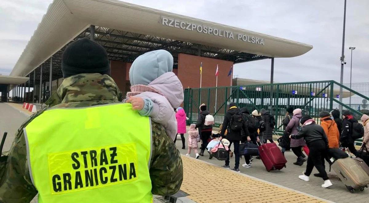 Uchodźcy z Ukrainy uciekają przed wojną i szukają schronienia w Polsce. Granicę przekroczyło już milion osób