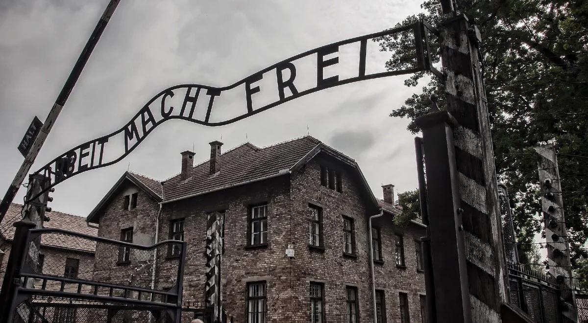 "Szczyt nienawiści do człowieka". Biskupi w rocznicę wyzwolenia obozu Auschwitz