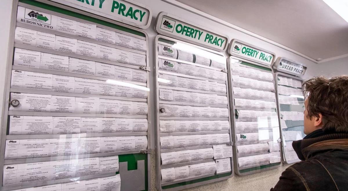 Pracodawcy szukają w Polsce blisko 700 tys. pracowników. Są najnowsze dane