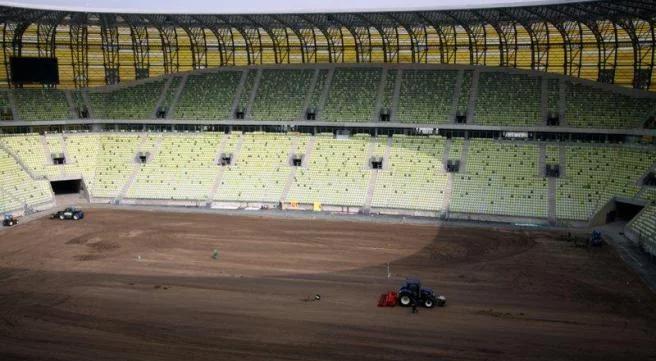 Euro 2012: na PGE Arenę wjechał ciężki sprzęt