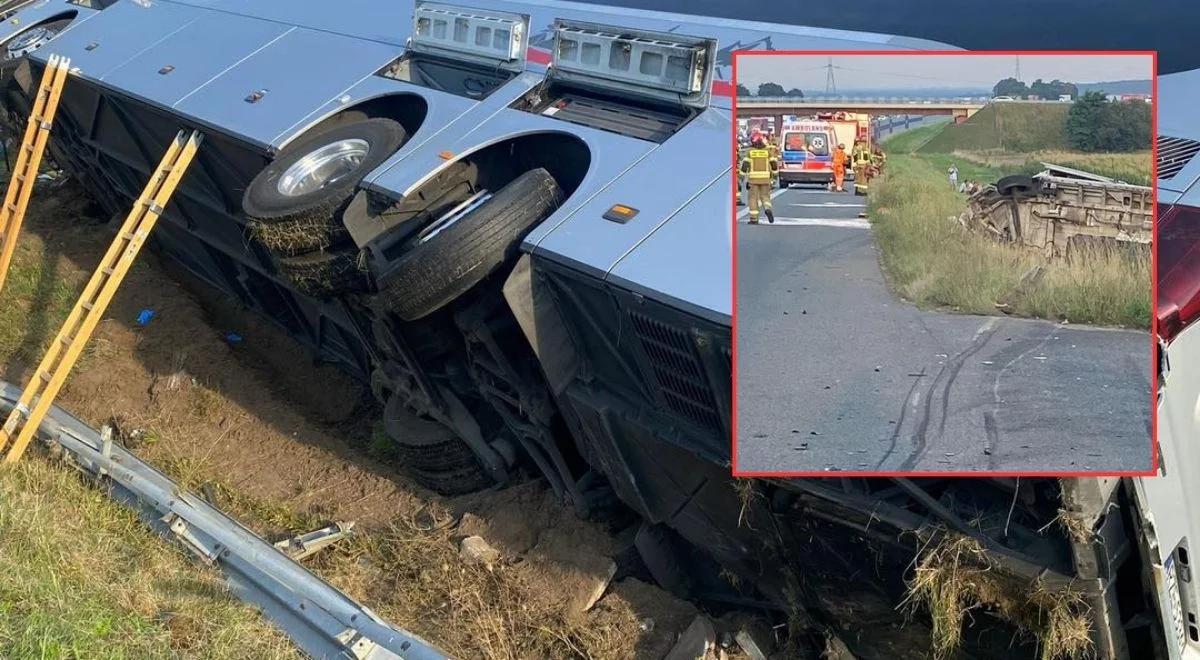 Poważny wypadek na A4. Ranni po zderzeniu busa z autokarem