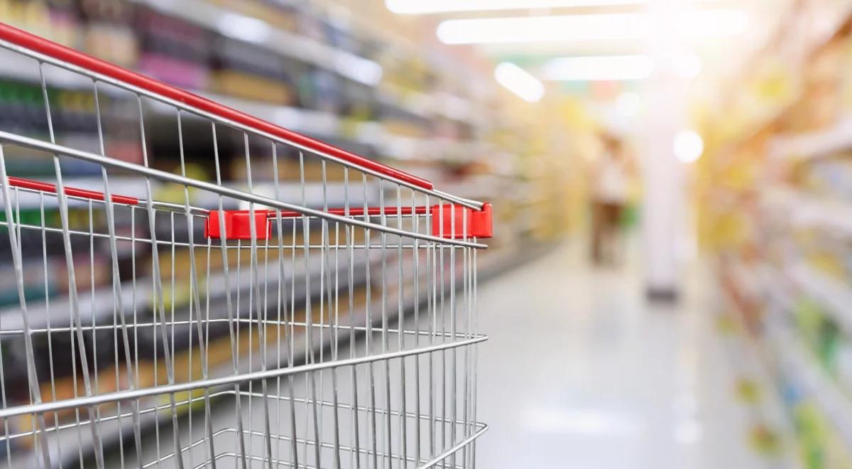 Zmiany w podatkach. Będzie niższy VAT na owoce, pieczywo, artykuły dla dzieci i kobiet 