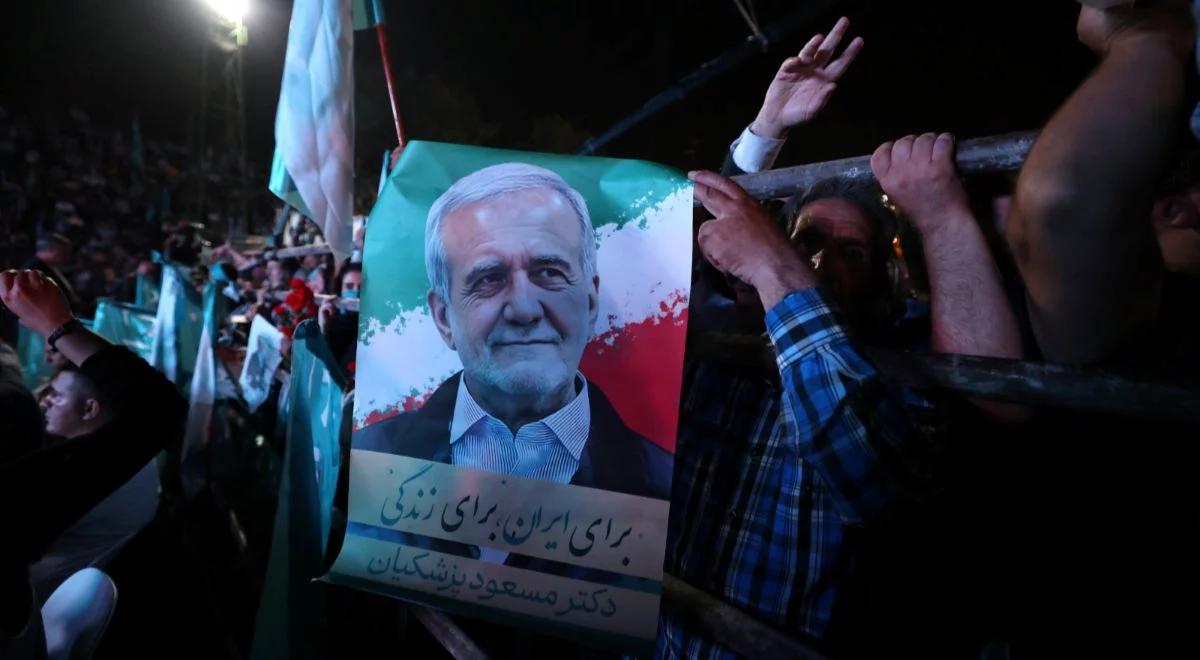 Reformator nowym prezydentem Iranu. "Do każdego wyciągniemy przyjazną dłoń"