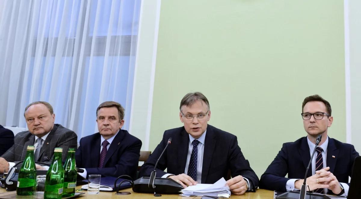 Arkadiusz Mularczyk: raport o stratach wojennych Polski powinien trafić na stół Angeli Merkel