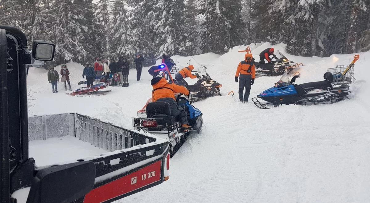 Lawina odcięła turystom drogę do hotelu w Tatrach. Pomogli ratownicy