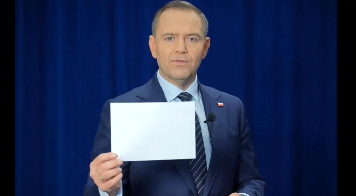 Nawrocki też z kopertą dla Trzaskowskiego. "Zrobi to pan?"