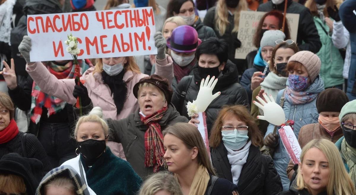 Białoruś: marsz kobiet i niepełnosprawnych. Żądano odejścia Łukaszenki, są zatrzymania