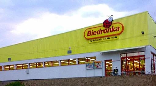 Komornik zapuka do drzwi Biedronki 