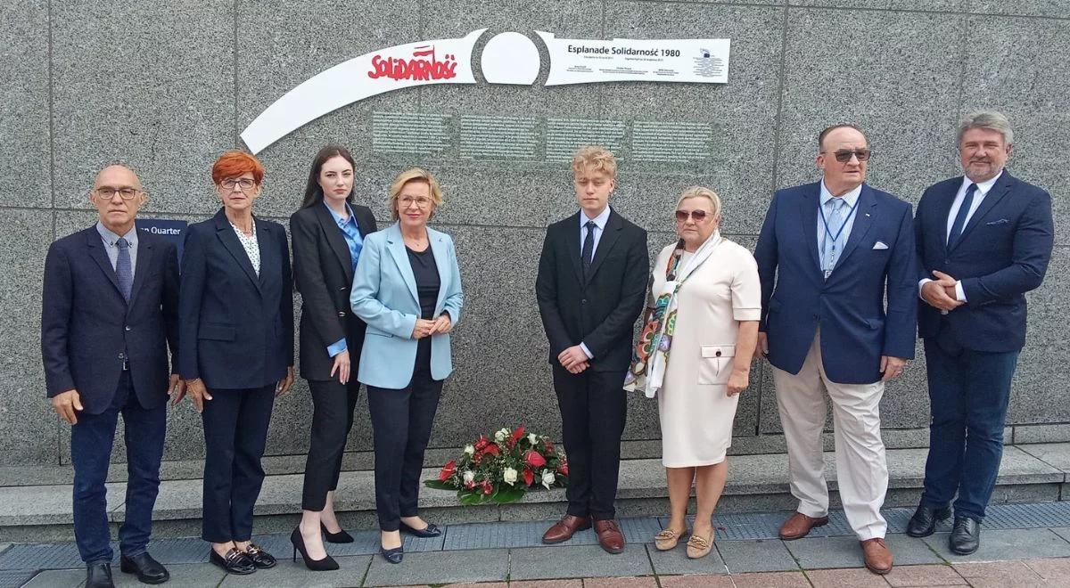 "Polski wkład w dziedzictwo kulturowe świata". Europosłowie PiS uczcili 43. rocznicę podpisania porozumień sierpniowych