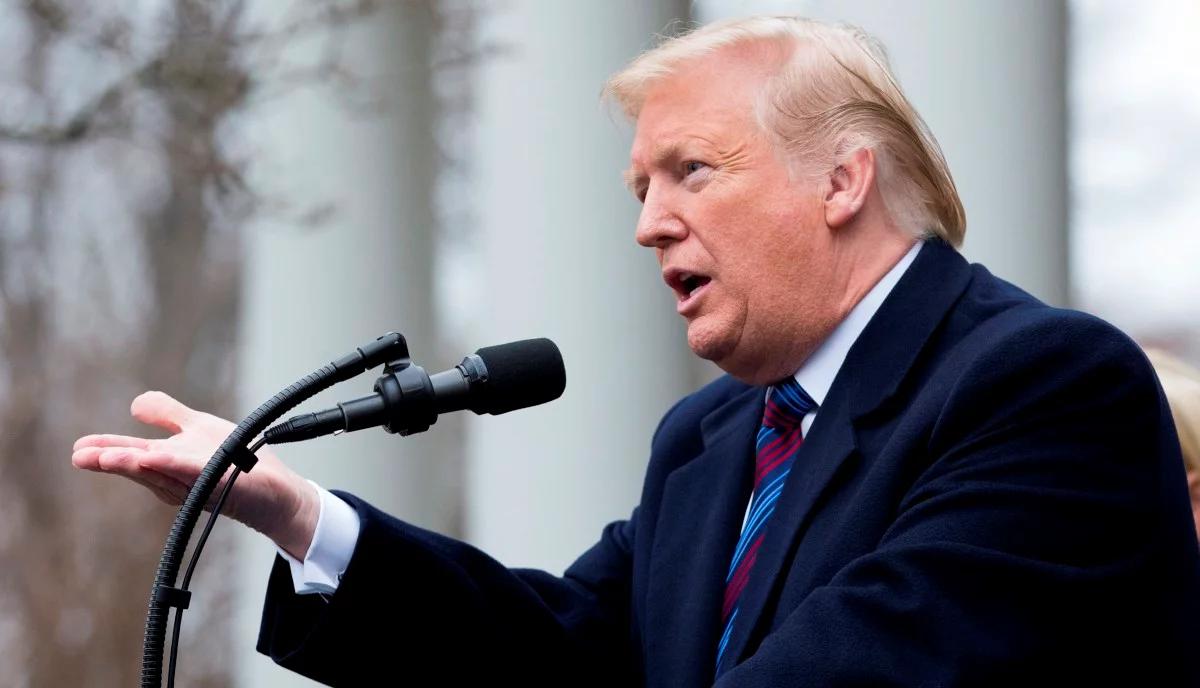 Donald Trump domaga się pieniędzy na budowę muru i nie wyklucza stanu wyjątkowego