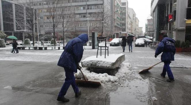 IMGW ostrzega: będzie mokro i ślisko