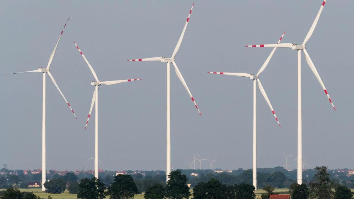 OZE po raz pierwszy prześcignęły węgiel. Nie ma odwrotu? "To początek epoki"