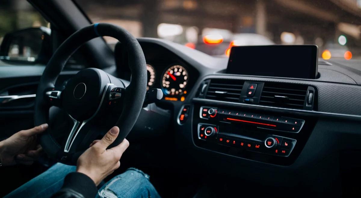 "Syndrom BMW" potwierdzony naukowo. Bogaci myślą, że na drogach mogą więcej