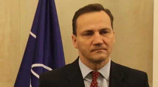 Sikorski: nie powinniśmy przekształcać Afganistanu na naszą modłę