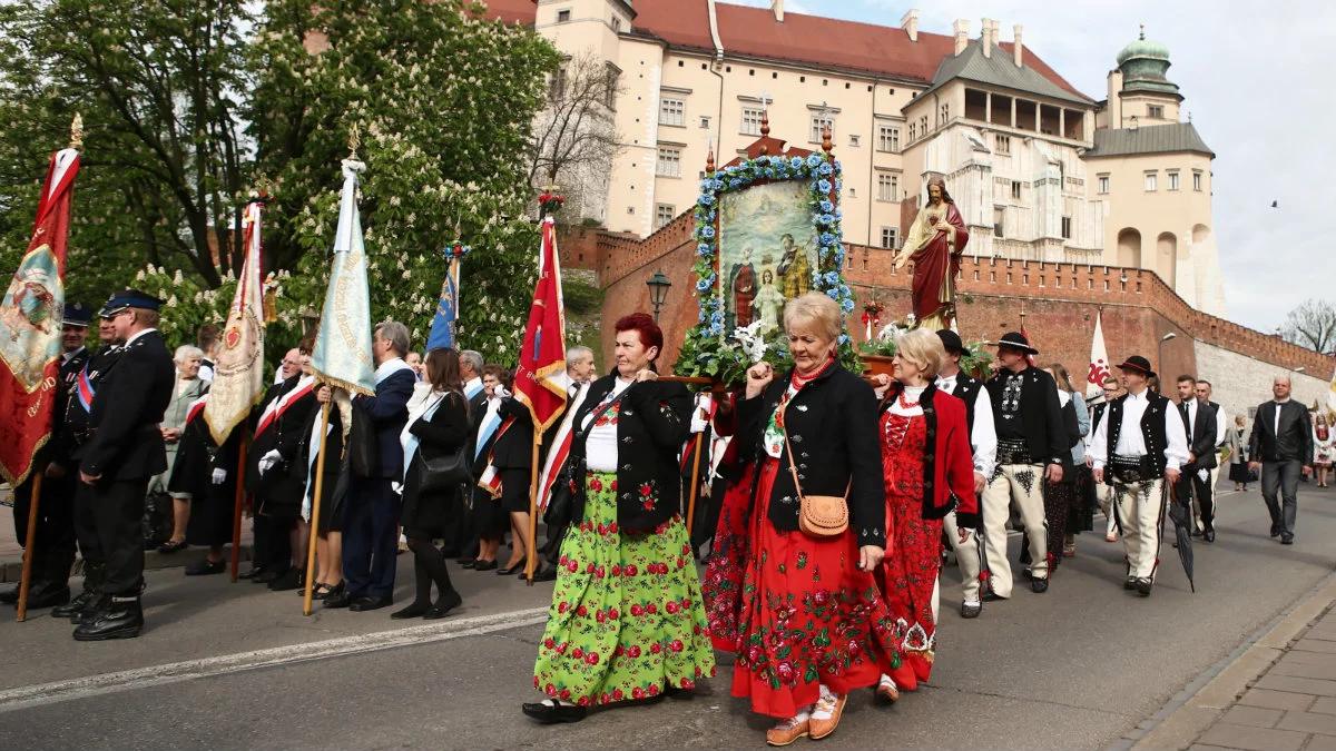 Procesja ku czci św. Stanisława z Wawelu na Skałkę. Zmieniona i skrócona trasa