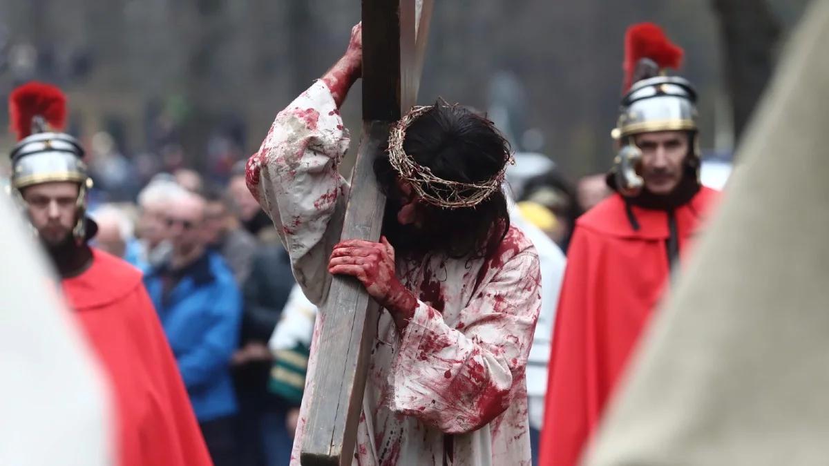 "Niech będzie to czas zwycięstwa życia nad śmiercią". Wielkanocne życzenia marszałek Sejmu