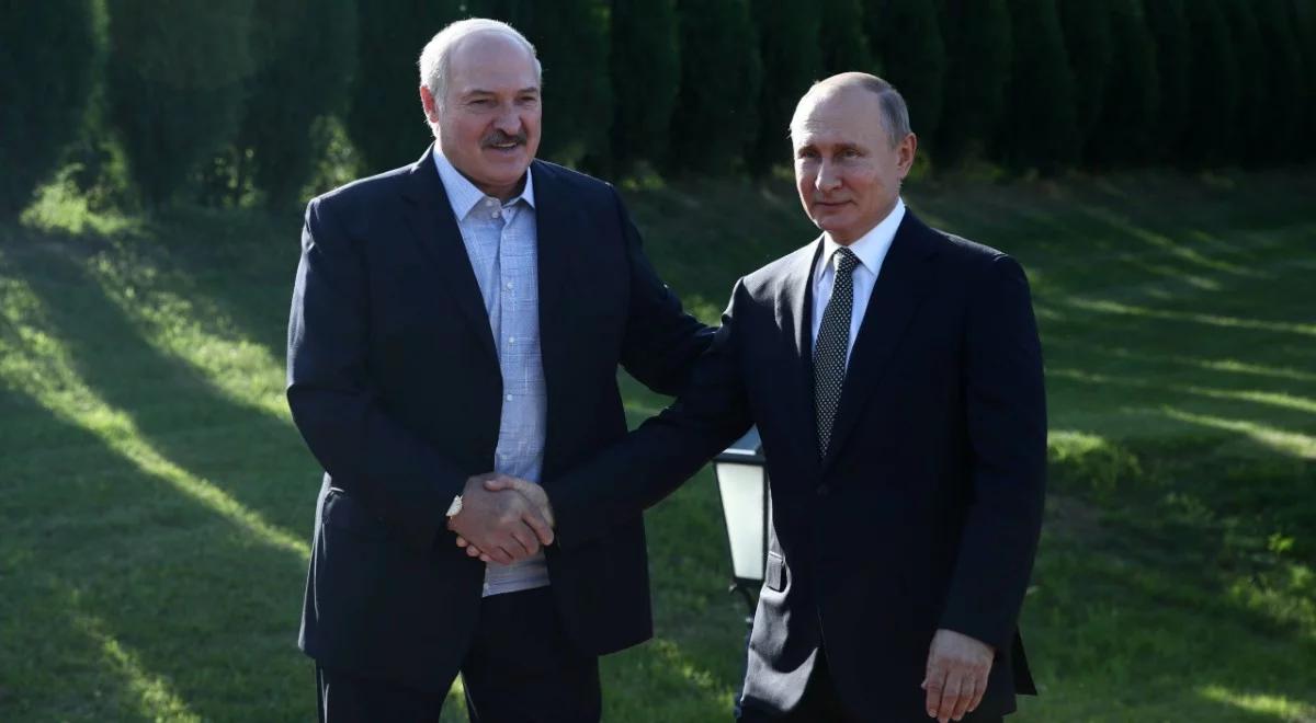 Białoruski politolog: w kraju rewolucja, z Łukaszenką musi być źle, skoro publicznie szuka pomocy u Putina