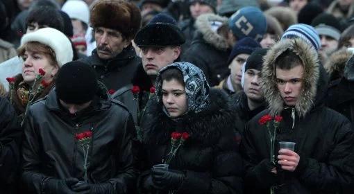 Dwie manifestacje w Moskwie. "Kto naprawdę stoi za tym zamachem?"