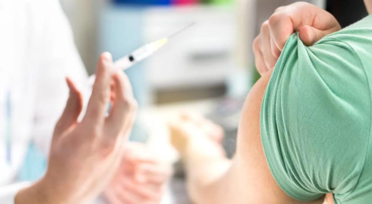 "Tam, gdzie jest ryzyko, tam musi być prawo wyboru". Bioetyk o przymusowych szczepieniach