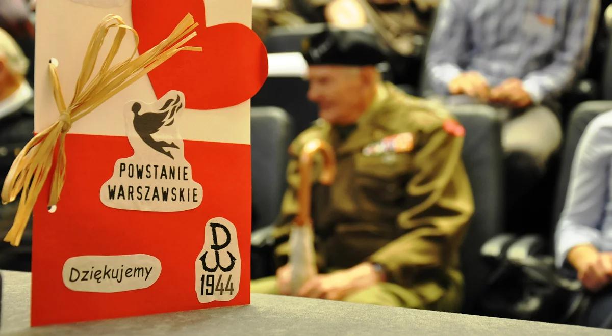 Polacy dziękują Powstańcom. Trwa akcja "BohaterON - włącz historię!"