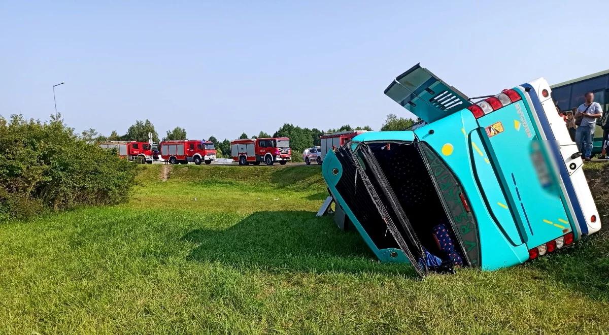 Wypadek autokaru przy granicy z Białorusią. Sześć osób trafiło do szpitala 