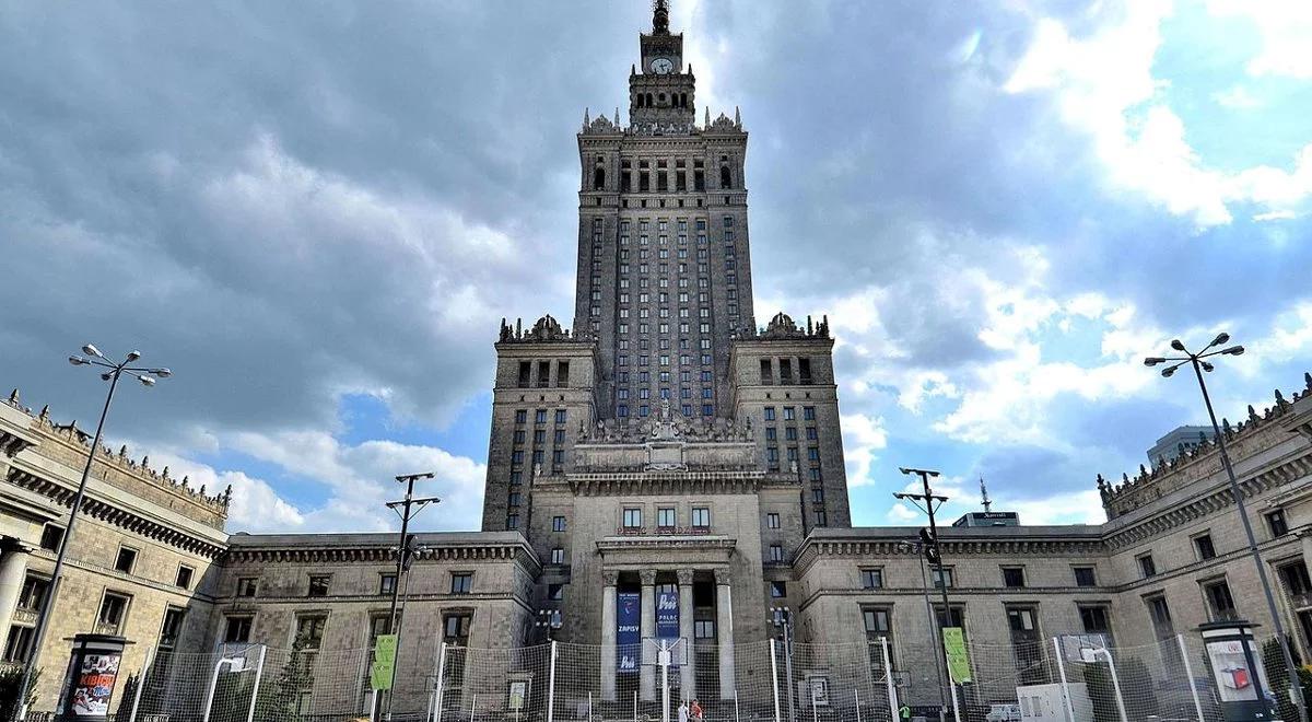 Są zarzuty ws. reprywatyzacji działki na pl. Defilad w Warszawie