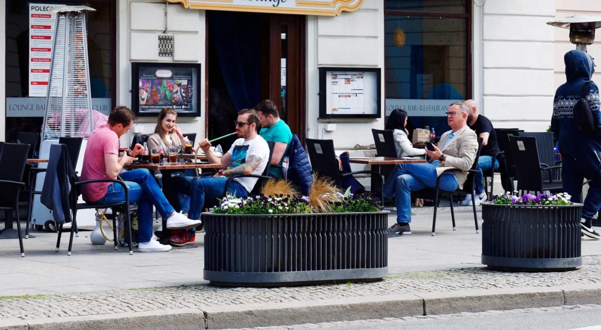 Więcej gości w hotelach, kinach i restauracjach. Sprawdź zmiany w obostrzeniach