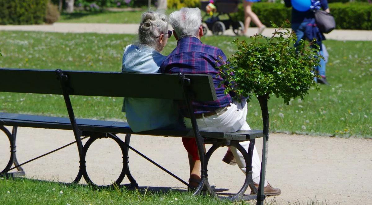 5000 zł dla małżeństw z długim stażem. Taki będzie koszt reformy