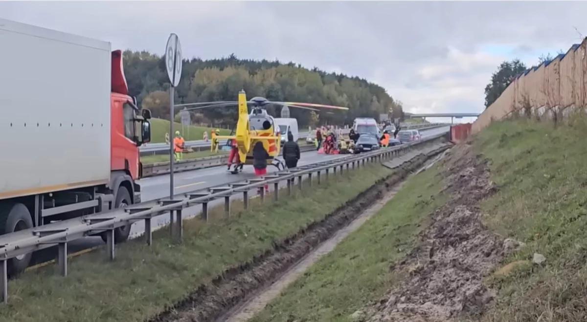 Wypadek, reanimacja, lądował LPR. Kraksa na A4 w stronę Katowic
