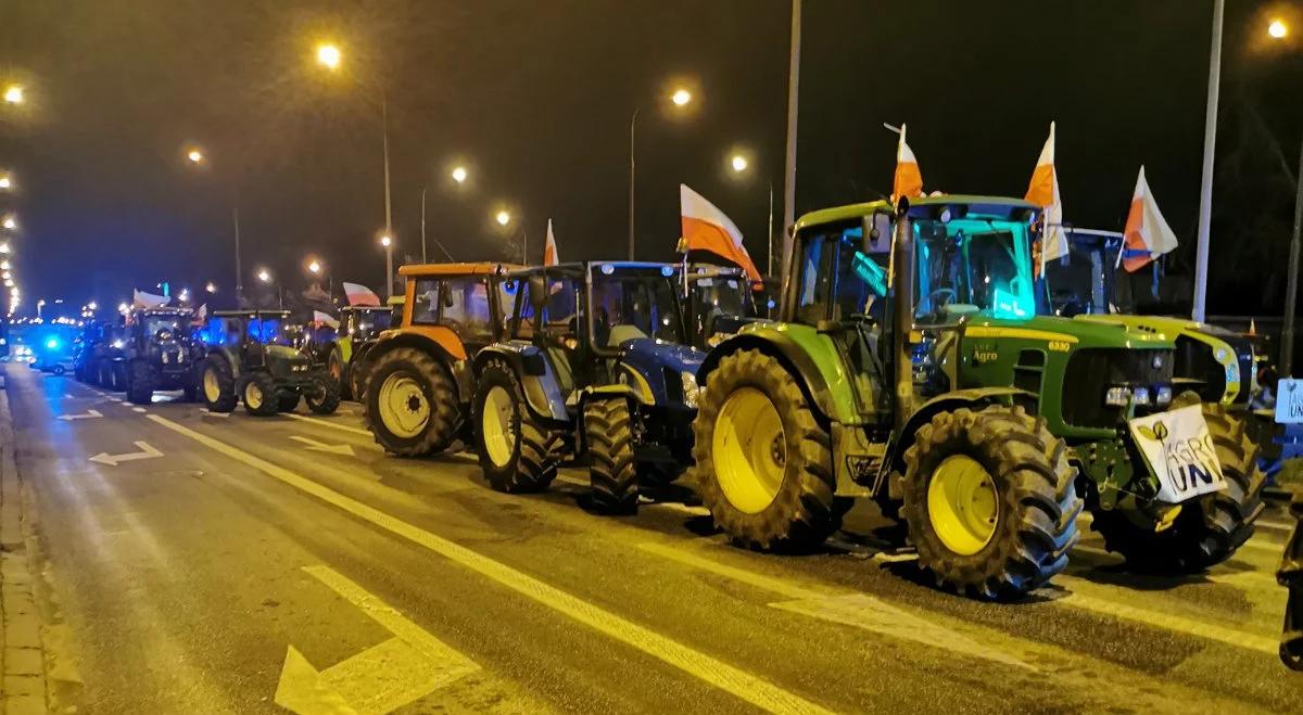 Mandaty karne, wezwano holowniki. Zakończył się protest rolników w stolicy