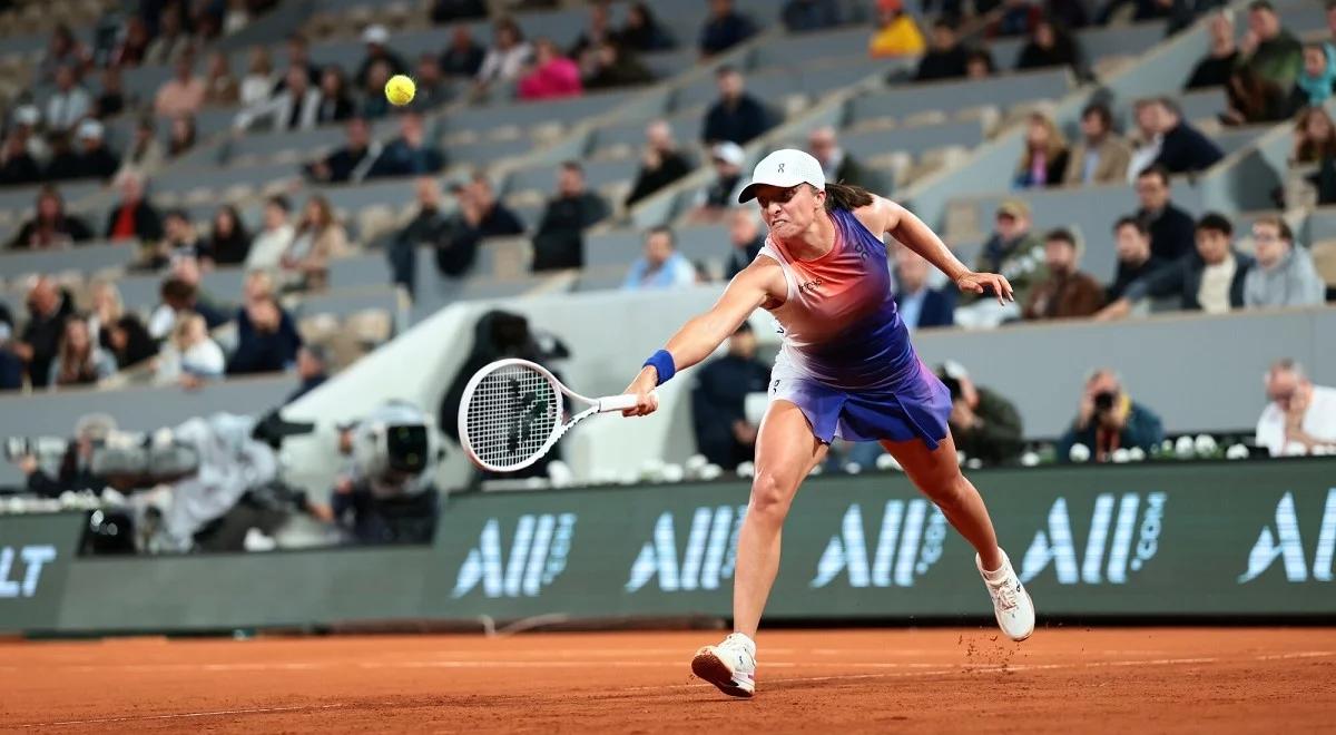 Roland Garros 2024. Iga Świątek temperuje nieokrzesaną publikę. "Gdyby to się zdarzyło raz, to bym odpuściła"