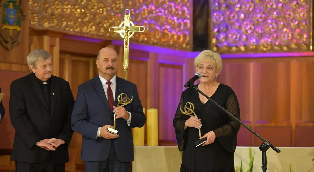 Gala 26. Targów Wydawców Katolickich. Polskie Radio uhonorowane Feniksem Specjalnym 2021