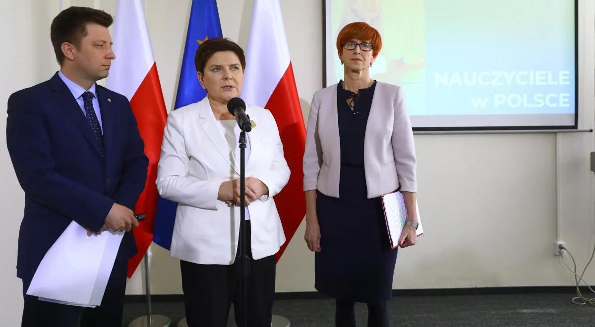Dziś kolejna tura rozmów ws. podwyżek dla nauczycieli. Komentarze polityków