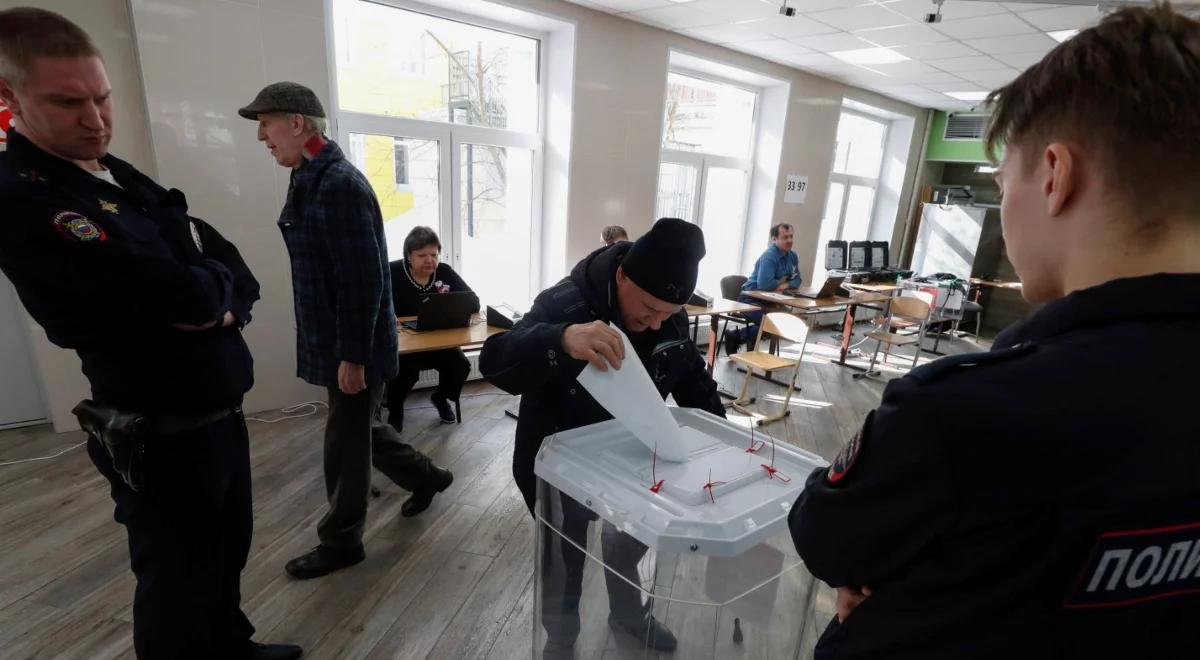 W Rosji pojedyncze akty sprzeciwu wobec sfałszowanych wyborów. W Biełgorodzie ostrzały