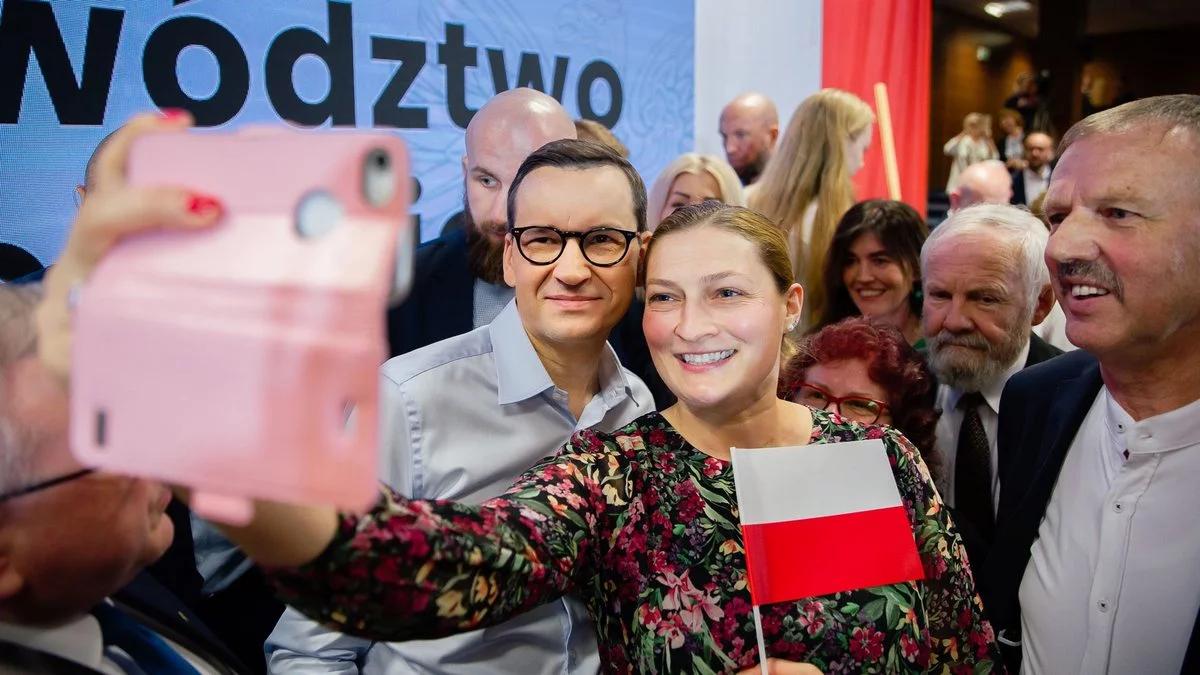 Premier Morawiecki: nasz program tworzymy w oparciu o spotkania z Polakami w całym kraju