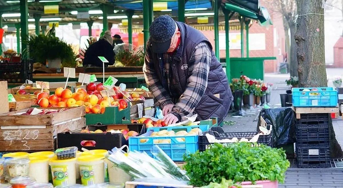 Zerowy VAT na żywność. Kosiniak-Kamysz wyjaśnia powrót do stawki 5 proc. Spadek inflacji?