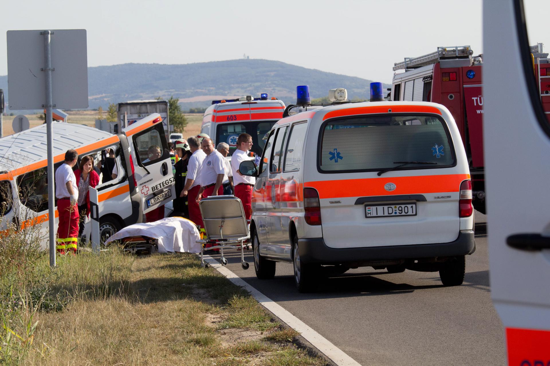 Tragedia na Węgrzech. Samochód z polską rodziną uderzył w ciężarówkę. Są ofiary śmiertelne