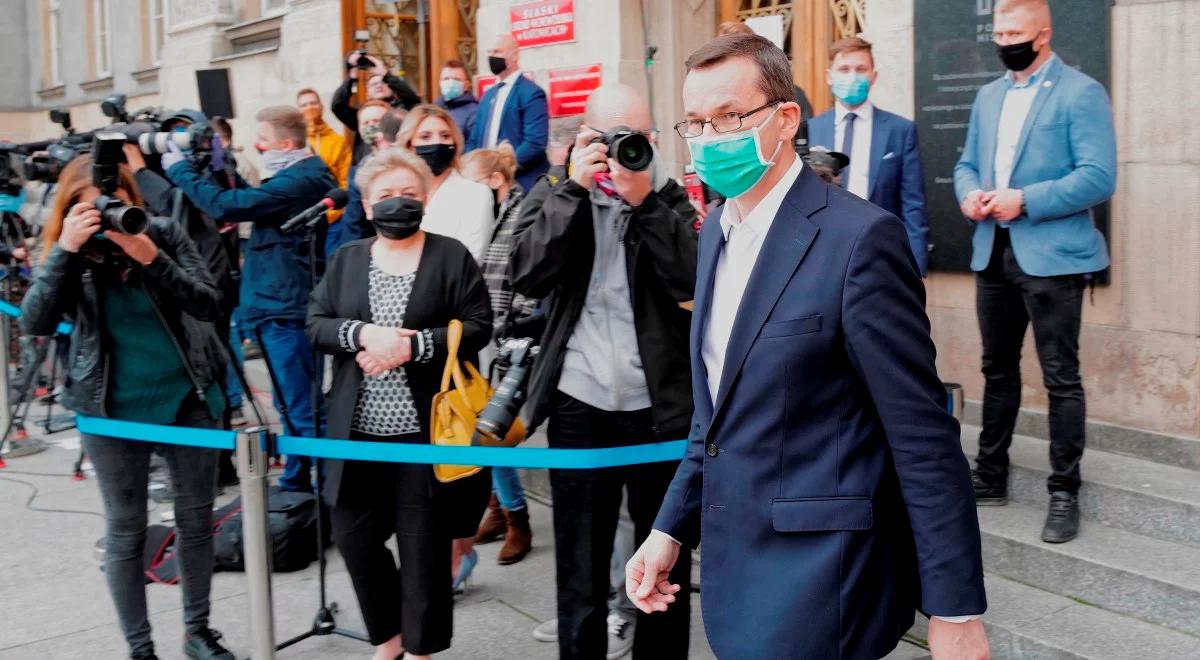 "Każdy, kto jej używa, przyczynia się do zwiększenia bezpieczeństwa". Premier o aplikacji ProteGO Safe