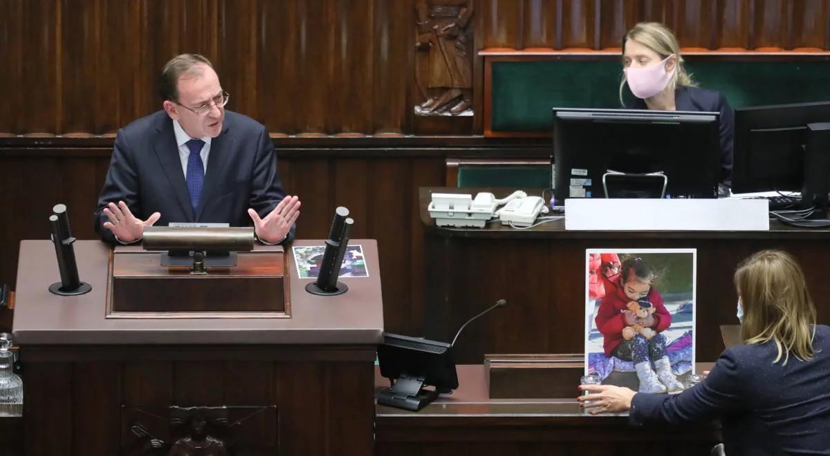 Debata o przedłużeniu stanu wyjątkowego. Dr Machnik: od polityków oczekuję odpowiedzialności