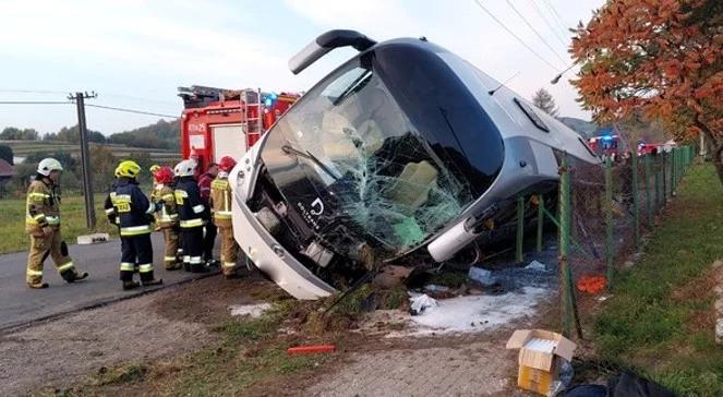 Podkarpacie: wypadek autokaru wycieczkowego. Są poszkodowani