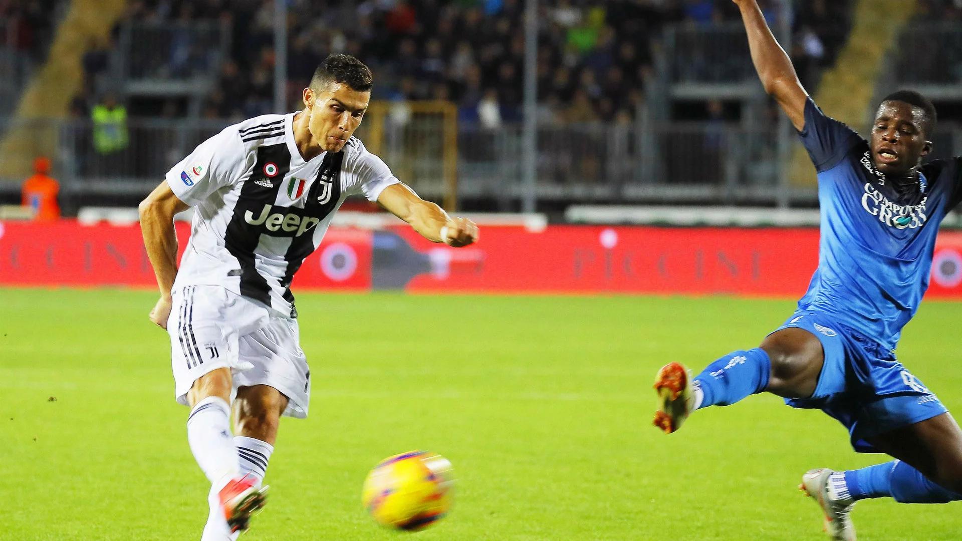 Serie A: dublet Ronaldo daje zwycięstwo "Starej Damie". Portugalczyk goni Krzysztofa Piątka