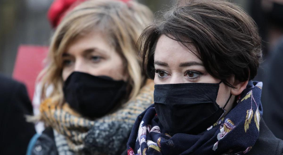 "Są niespójni w działaniu. My robimy politykę, a nie PR". Lewica krytykuje KO