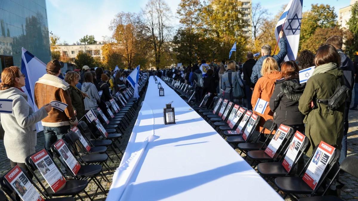 "Bierzemy udział w bitwie pomiędzy cywilizacją i barbarzyństwem". Manifestacja solidarności z Izraelem w Warszawie