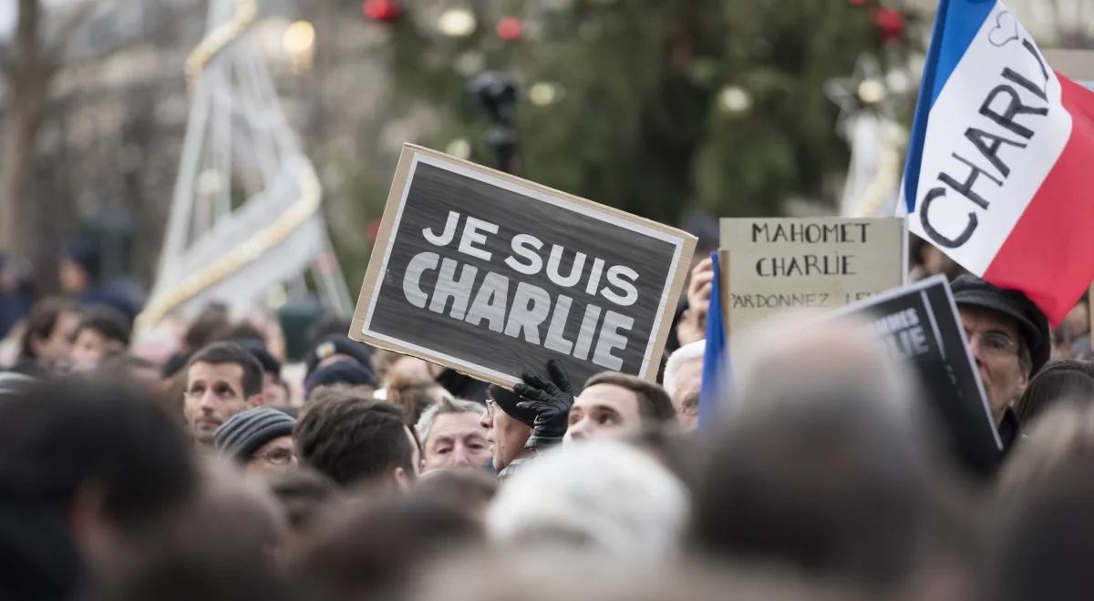 Zagrożenie terrorystyczne we Francji nie słabnie. Ewakuowano pracownicę tygodnika Charlie Hebdo