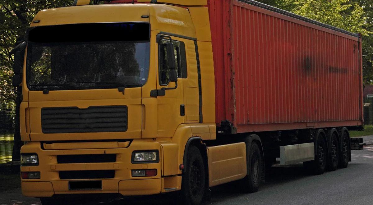 Za pomocą nowoczesnych technologii kradną z ciężarówek 8 mld euro
