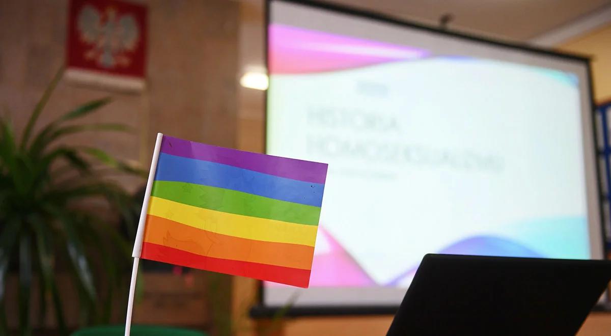 Debata Poranka: publicyści o akcji "Tęczowy piątek"