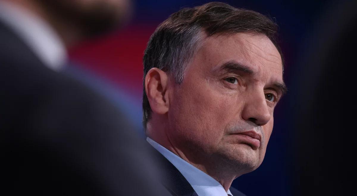 Decyzja prokuratury ws. Ziobry. "Polityczny spektakl będzie trwał"