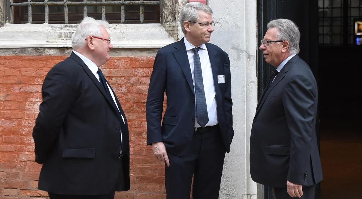 Stanowisko Komisji Weneckiej wobec Polski