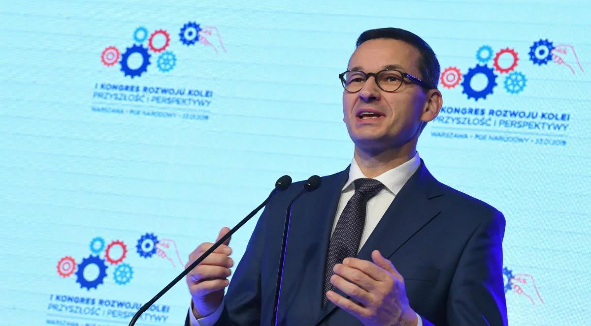 Premier zapowiada inwestycje na kolei i walkę z wykluczeniem komunikacyjnym